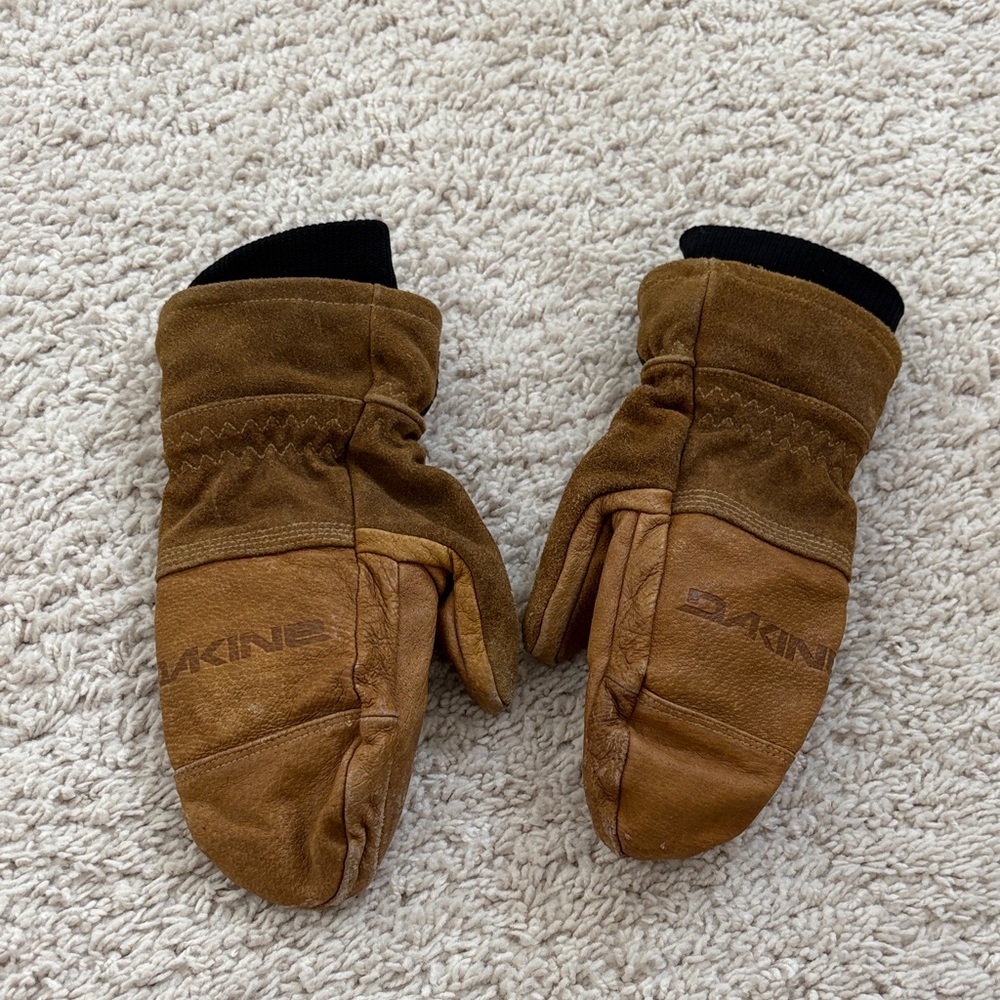Dakine Brown Leather and Suede Mittens with Black Cuffs